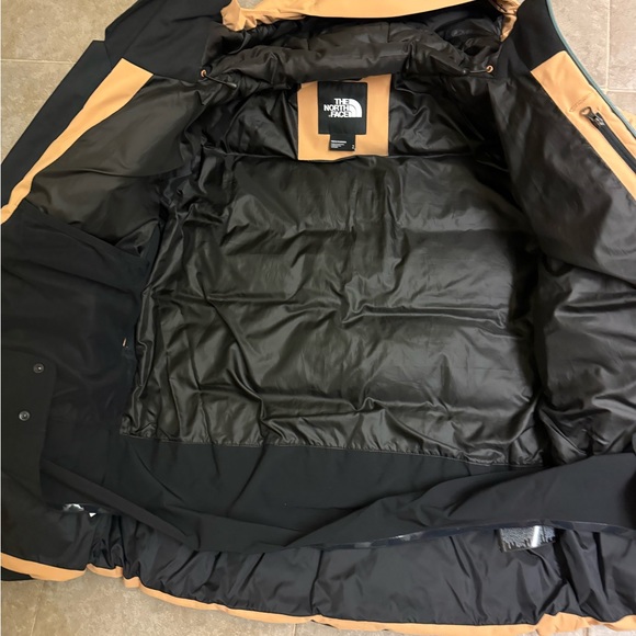 The north face ski jacket small - Picture 3 of 6